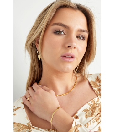  Goudkleurige Armband met 3 Harten - Elegantie en Liefde in Één | Webshop