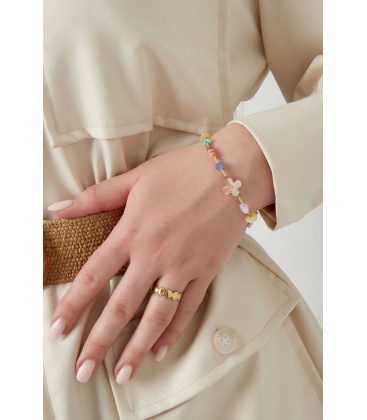 Goudkleurige armband met diverse kralen - Voor een vleugje glamour